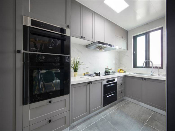 模壓門(mén)櫥柜